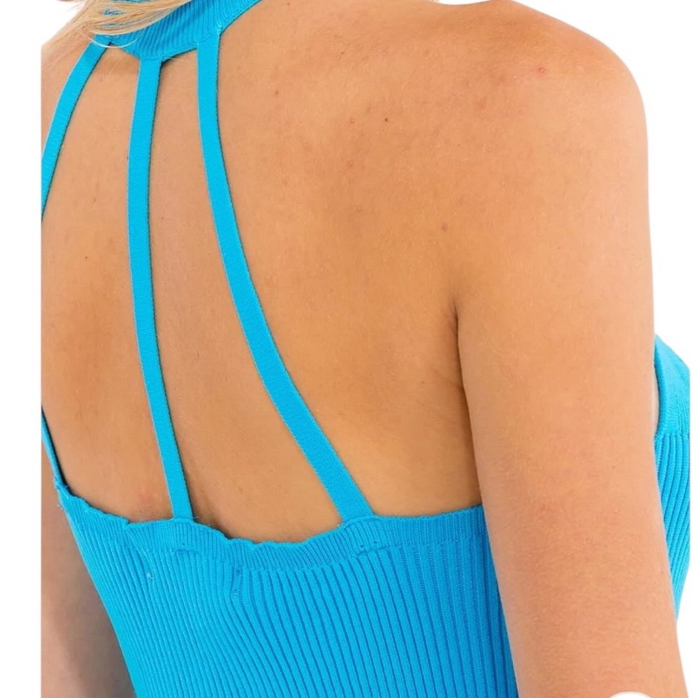 ⬇️⚡️Strut & Bolt Ribbed Turquoise Blue Halter Top - Picture 2 of 3